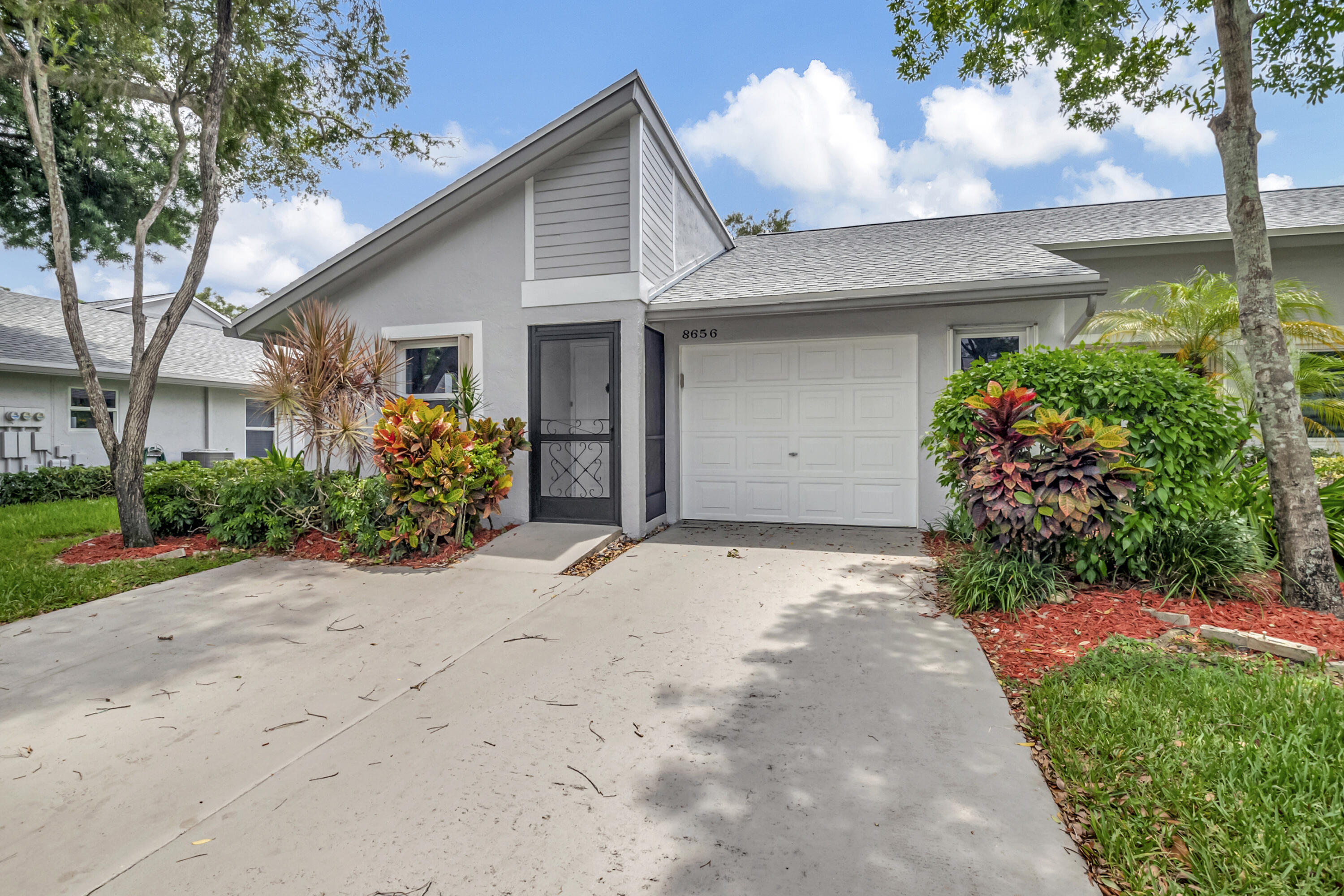 8656 Jasmine Way Boca Raton, FL 33496 - Photo 3 of 44 DSC_1441