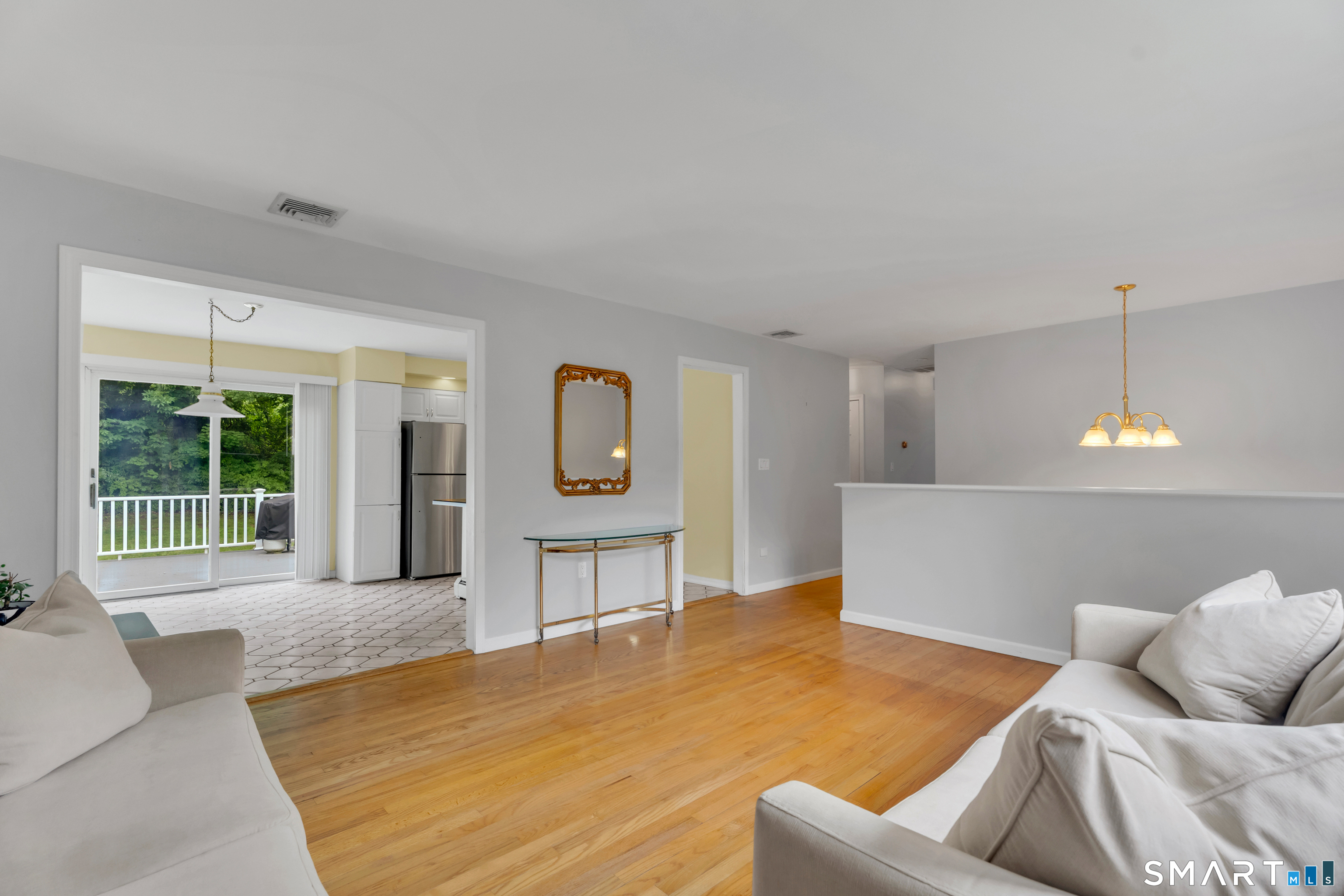 1144 Long Hill Road Guilford, CT 06437 - Photo 5 of 40