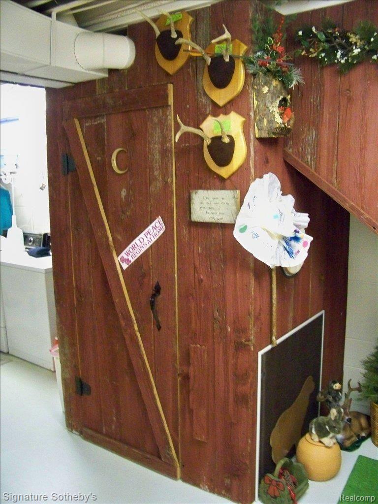 Undisc Turrill Road Lapeer, MI 48446 - Photo 14 of 14 Bsmt Awesome Custom Toilet