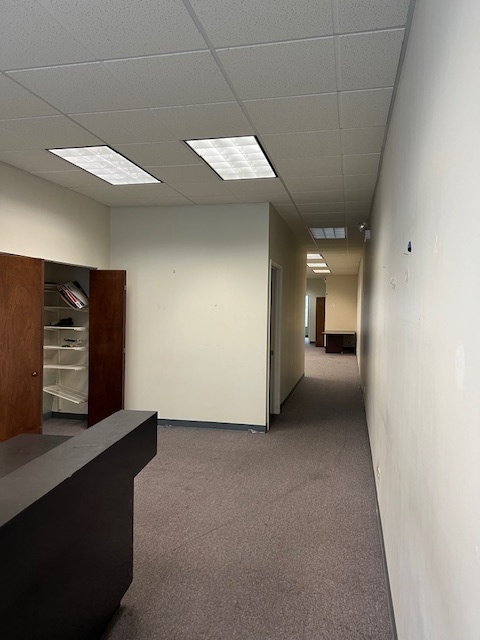 719 South State Street Chicago, IL 60605 - Photo 29 of 34 a view of empty room with a fireplace