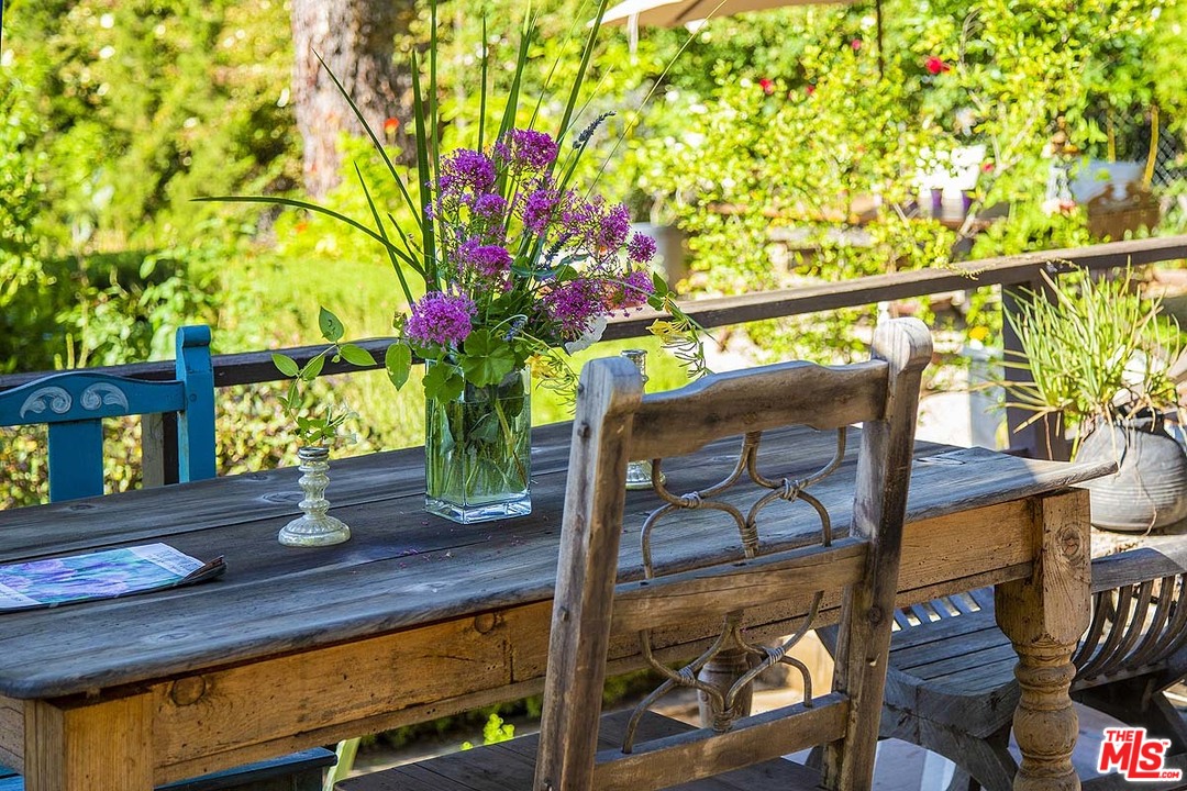 21487 Encina Road Topanga, CA 90290 - Photo 37 of 54 Gallery Image 37