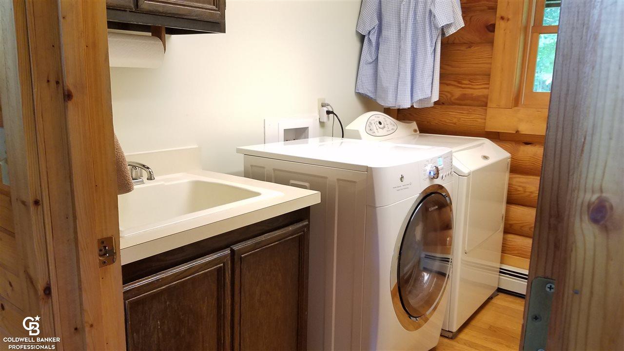 9475 Brandon Road Avoca, MI 48006 - Photo 9 of 44 This is a view of the utility room.