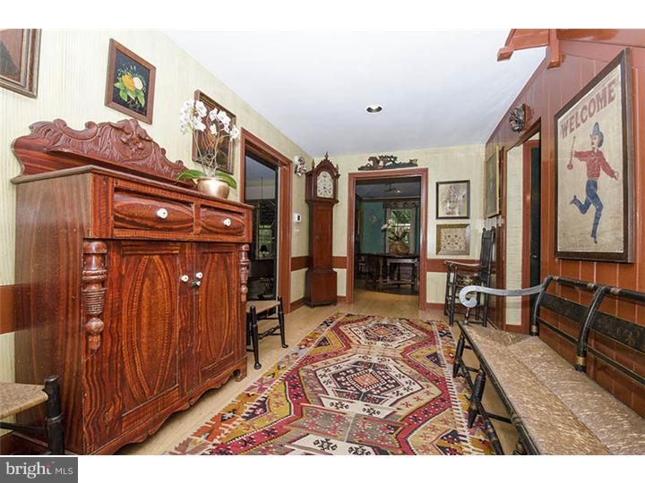825 Chauncey Road Penn Valley, PA 19072 - Photo 3 of 25 Foyer