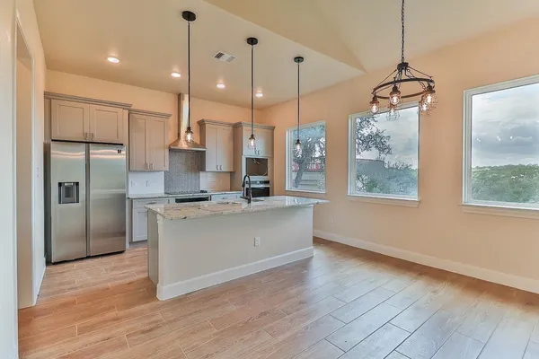 $2,500 | 1406 Prospect Circle, Horseshoe Bay, TX 78657