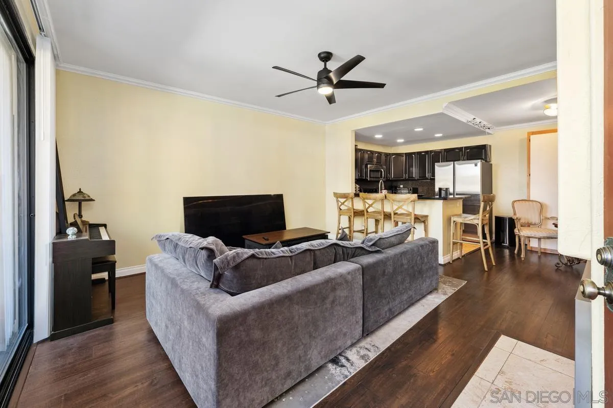 4049 Carmel View Road, Unit 75 San Diego, CA 92130 - Photo 3 of 5