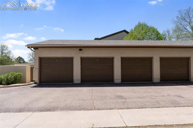 a view of parking area