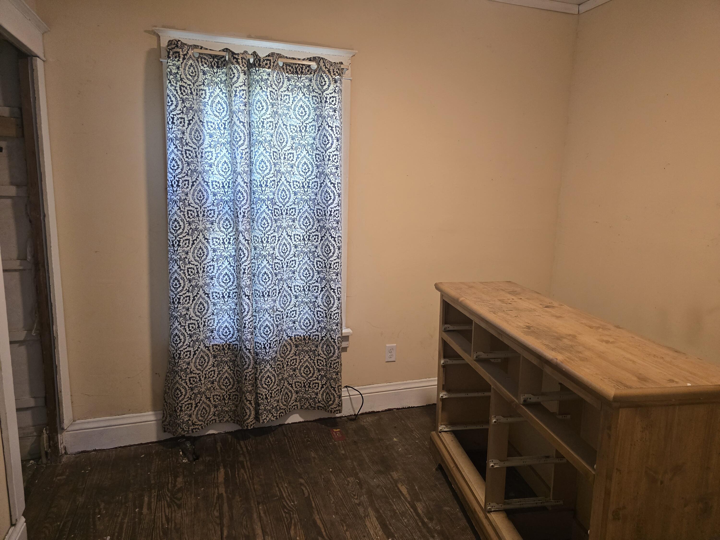 437 Jackson Street Gary, IN 46402 - Photo 10 of 29 3000x2250