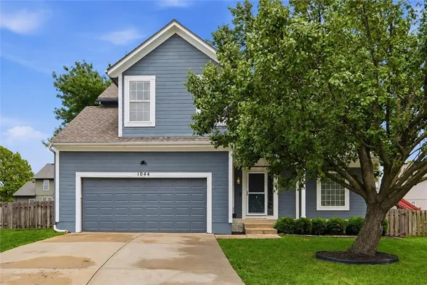 $367,499 | 1044 North Troost Avenue, Olathe, KS 66061