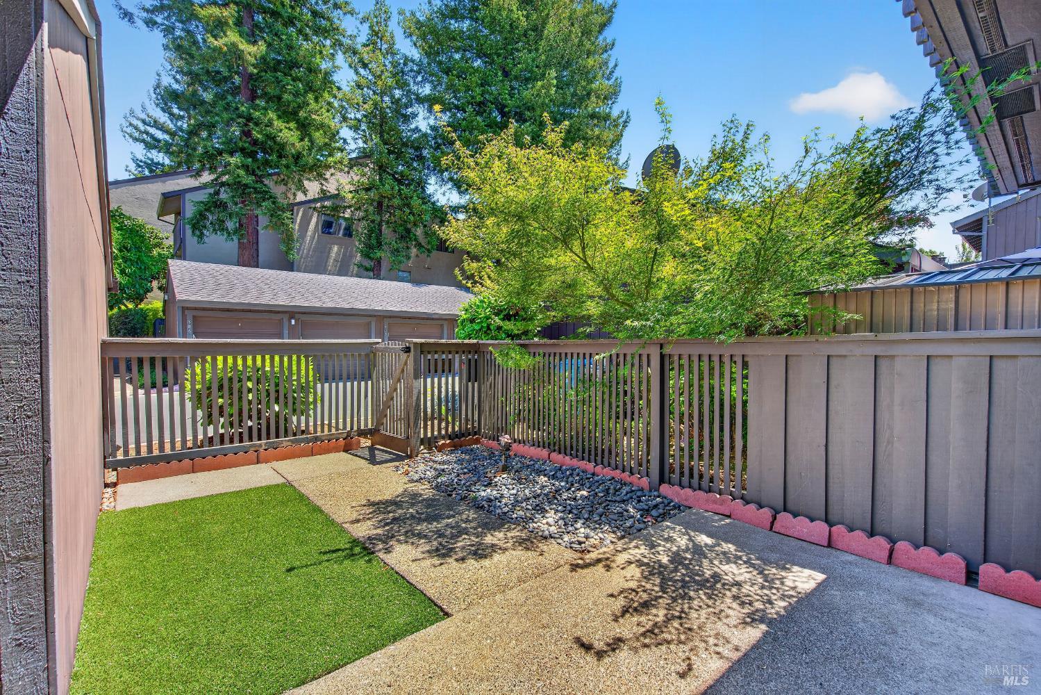 218 Los Alamos Road Santa Rosa, CA 95409 - Photo 38 of 48
