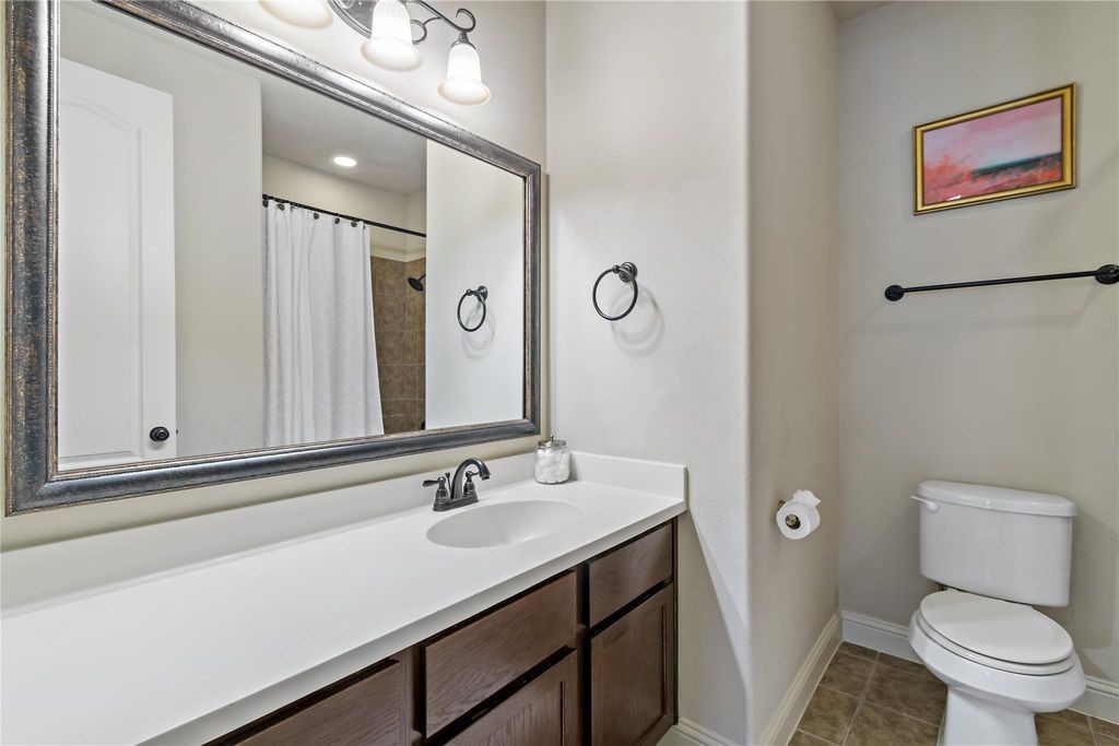 8126 Spreadwing Street Conroe, TX 77385 - Photo 19 of 27 Bathroom