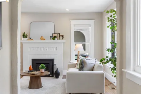 $948,000 | 530 63rd Street, Oakland, CA 94609
