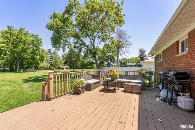 $264,000 | 5713 120th Avenue West, Milan, IL 61264