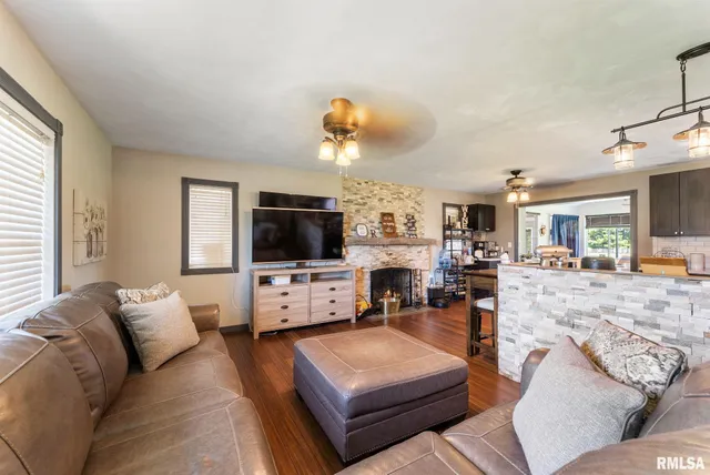 $264,000 | 5713 120th Avenue West, Milan, IL 61264