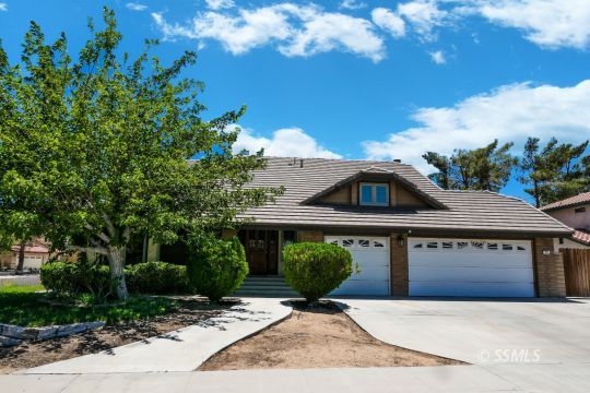 933 West Vicki Avenue Ridgecrest, CA 93555 - Photo 1 of 49 Gallery Image 1