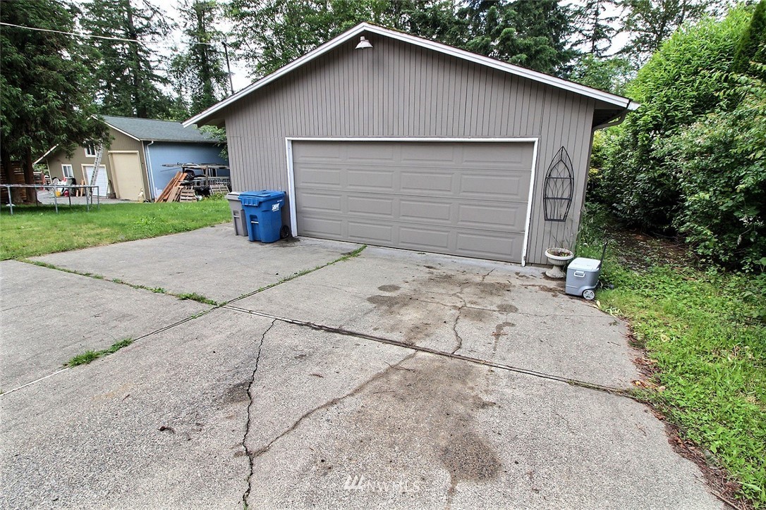 13201 Patriot Way Renton, WA 98059 - Photo 16 of 21 Gallery Image 16