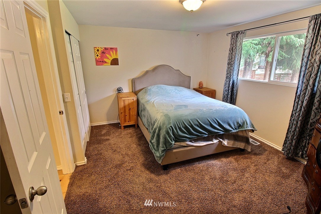 13201 Patriot Way Renton, WA 98059 - Photo 10 of 21 Gallery Image 10