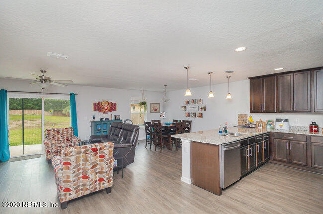 2526 Tebassa Road Jacksonville, FL 32216 - Photo 11 of 27 011_img_9646-edit