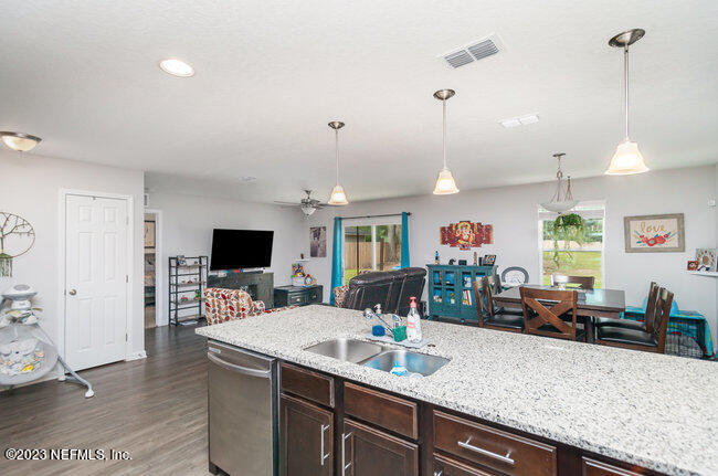2526 Tebassa Road Jacksonville, FL 32216 - Photo 13 of 27 013_img_9654-edit
