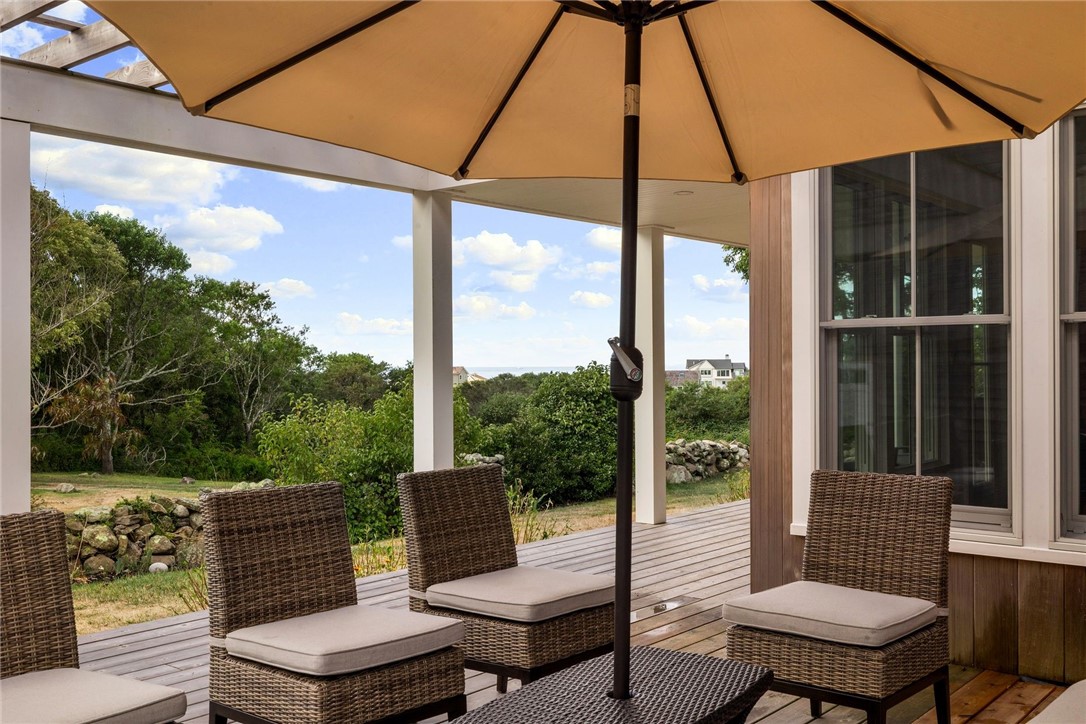 804 Mohegan Trail Block Island, RI 02807 - Photo 21 of 49