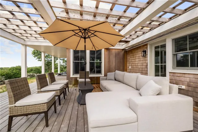 $3,895,000 | 804 Mohegan Trail, Block Island, RI 02807