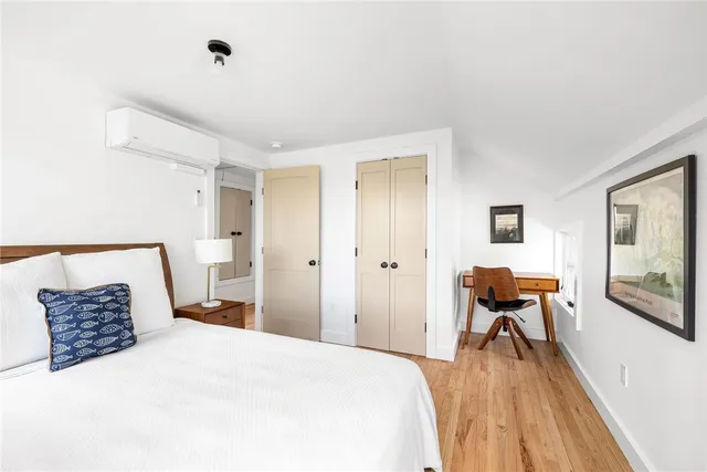 $3,895,000 | 804 Mohegan Trail, Block Island, RI 02807