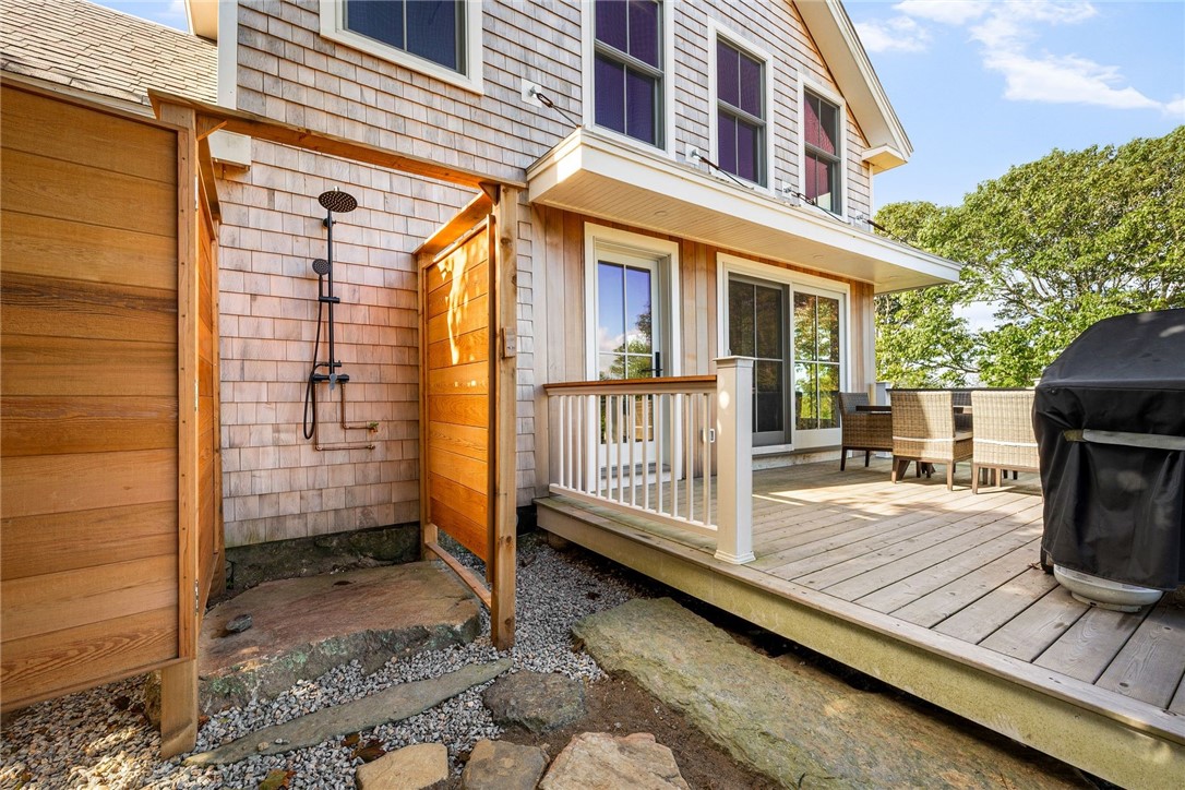 804 Mohegan Trail Block Island, RI 02807 - Photo 32 of 49