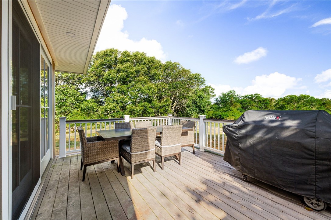 804 Mohegan Trail Block Island, RI 02807 - Photo 34 of 49