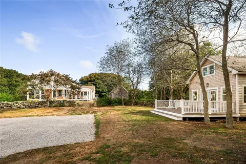 $3,895,000 | 804 Mohegan Trail, Block Island, RI 02807