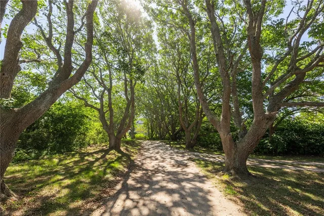 $3,895,000 | 804 Mohegan Trail, Block Island, RI 02807