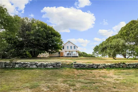 $3,895,000 | 804 Mohegan Trail, Block Island, RI 02807