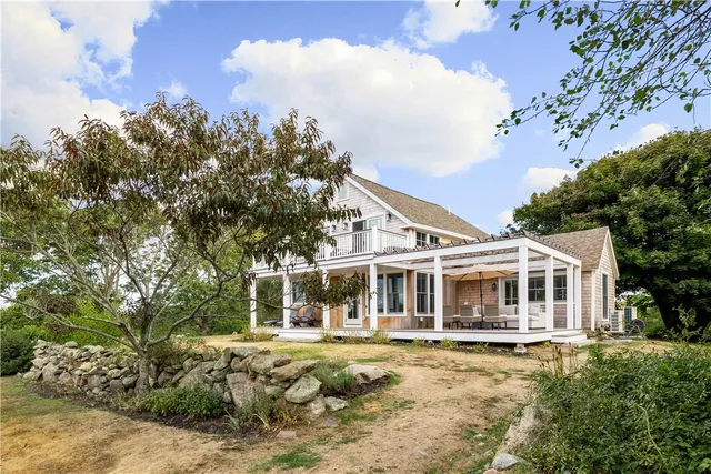 $3,895,000 | 804 Mohegan Trail, Block Island, RI 02807