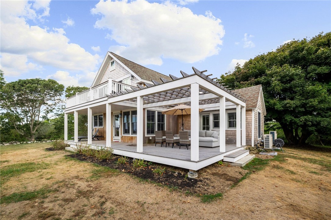 804 Mohegan Trail Block Island, RI 02807 - Photo 8 of 49