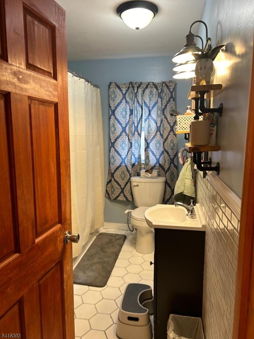 3 Crystal Springs Road Hamburg, NJ 07419 - Photo 10 of 25