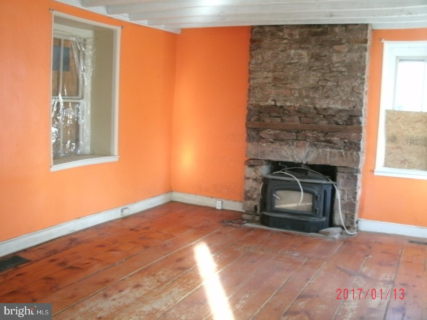 112 Middle Road Dublin, PA 18917 - Photo 3 of 13