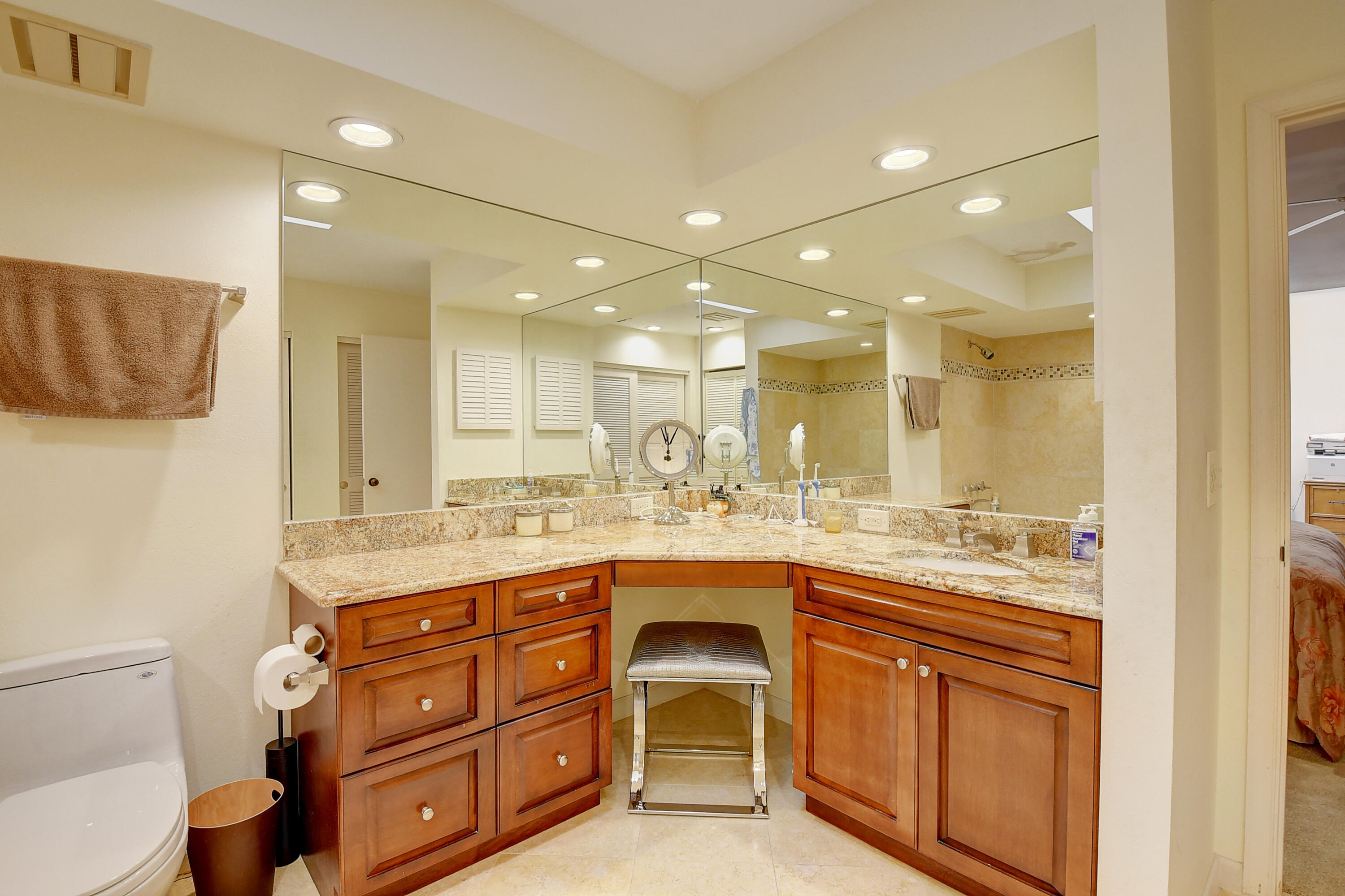 19550 Sawgrass Drive, Unit 2102 Boca Raton, FL 33434 - Photo 17 of 76 3 (17)