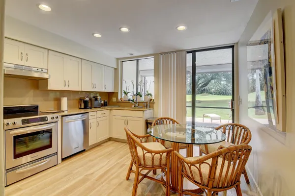 $5,500 | 19550 Sawgrass Drive, Unit 2102, Boca Raton, FL 33434