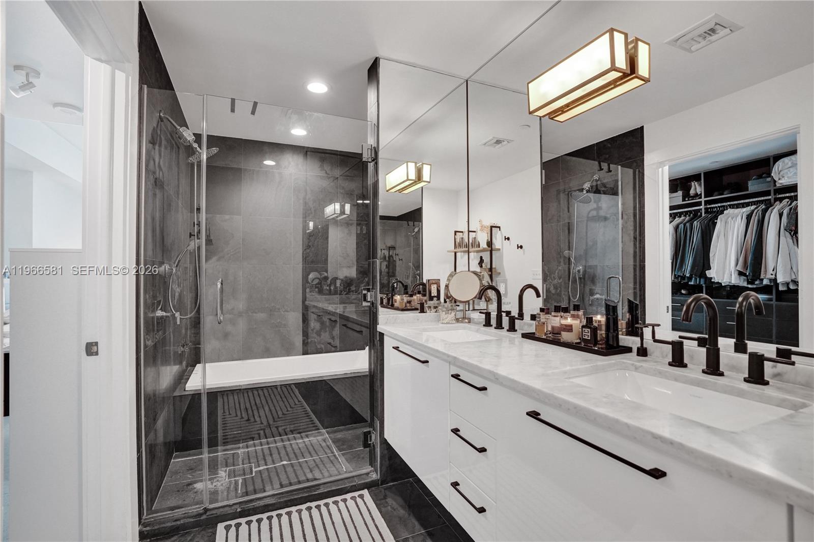 900 Biscayne Boulevard, Unit 2907 Miami, FL 33132 - Photo 23 of 54