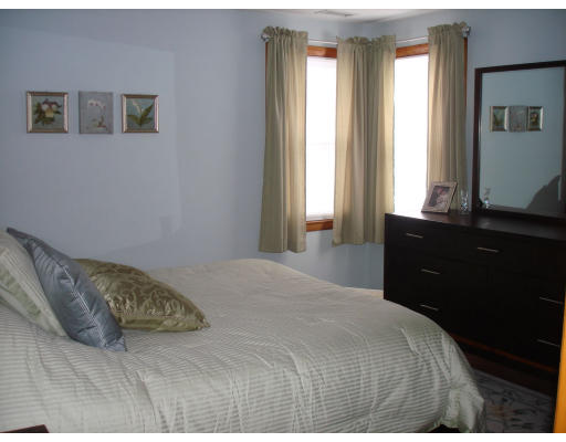 3 Eastham Street Worcester, MA 01604 - Photo 5 of 7 Gallery Image 5