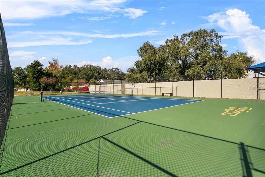525 South Conway Road, Unit 53 Orlando, FL 32807 - Photo 2 of 12 a view of a tennis court