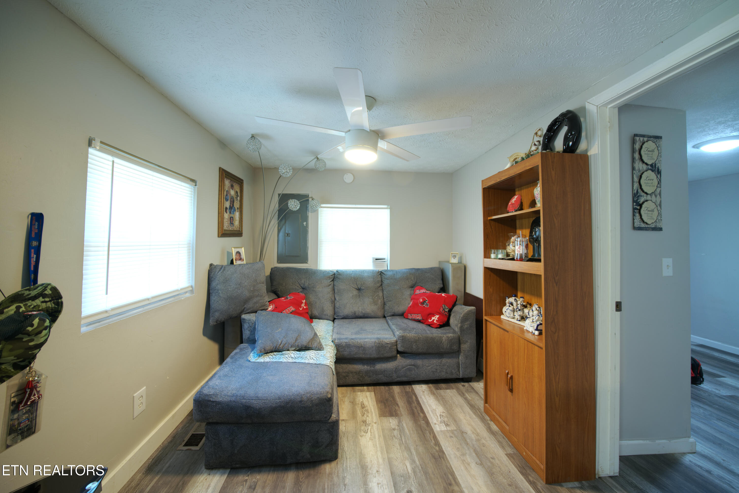 523 West Broad Street Clinton, TN 37716 - Photo 2 of 21 11 - Clinton TN