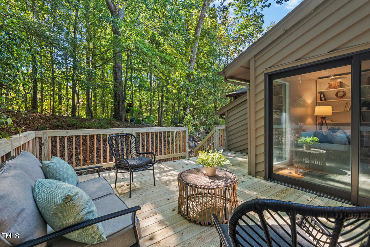 50 Stoneridge Road Durham, NC 27705 - Photo 38 of 40 a view of a patio in the balcony