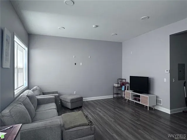 $1,425 | 1988 South Park Avenue, Buffalo, NY 14220