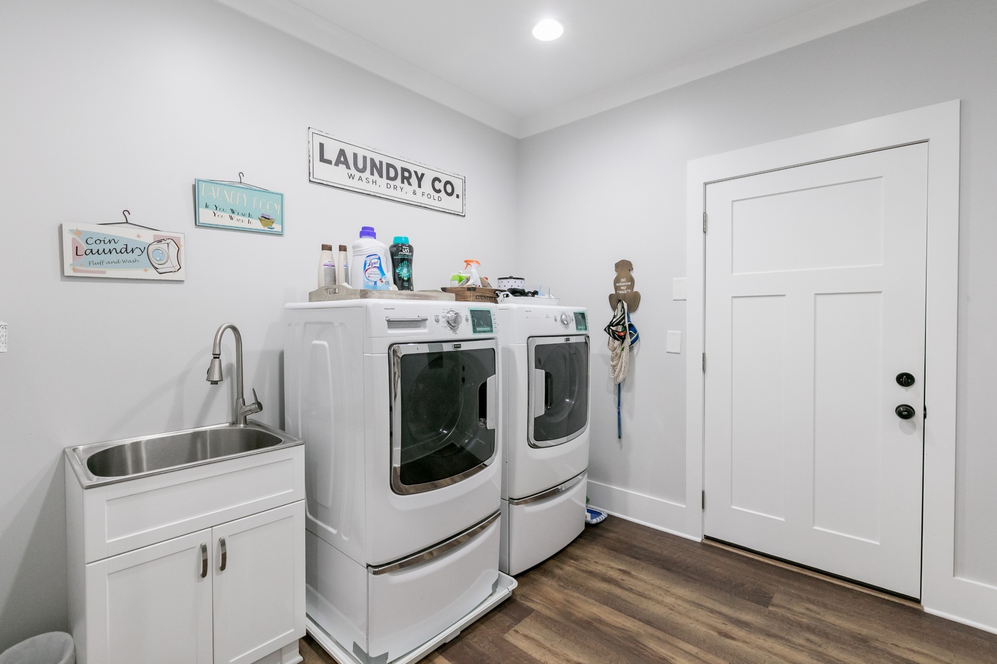 5560 Pinewood Road Franklin, TN 37064 - Photo 29 of 43 a utility room with dryer and washer