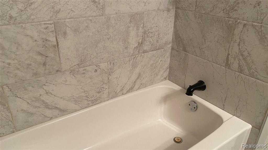 3099 Baypoint Drive Rochester, MI 48309 - Photo 23 of 32