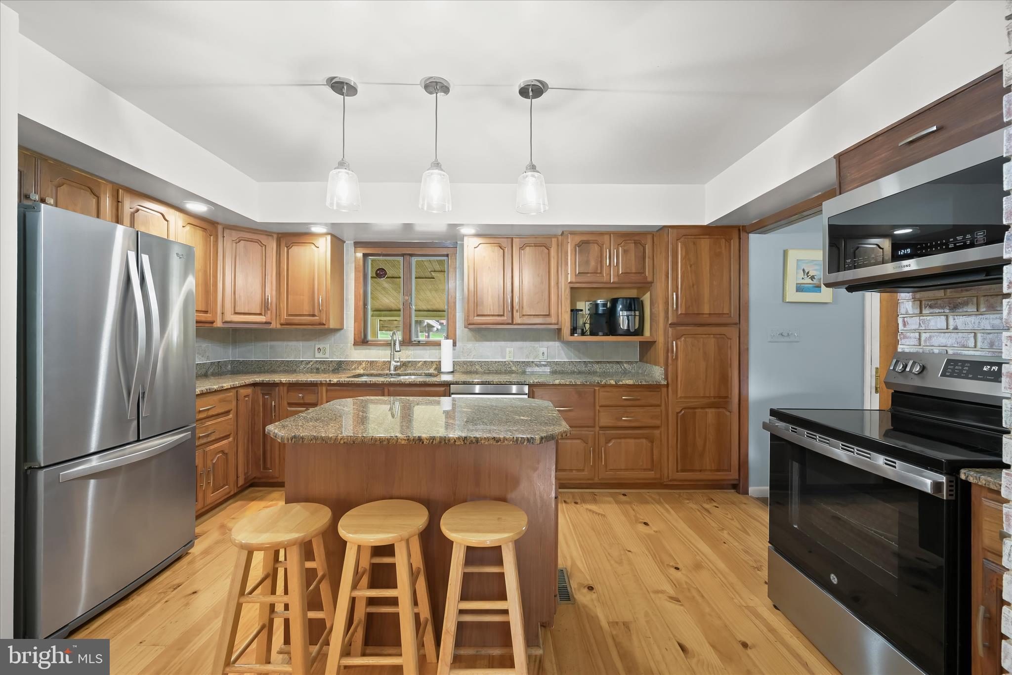 2319 Braddock Road Mount Airy, MD 21771 - Photo 5 of 94 Eat-In Kitchen