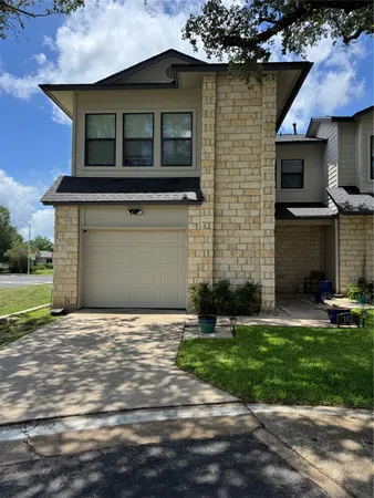 $2,200 | 12212 Brigadoon Lane, Unit 102, Austin, TX 78727