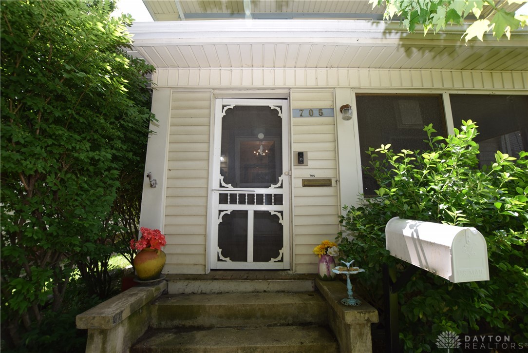 705 East Cassilly Street Springfield, OH 45503 - Photo 24 of 33