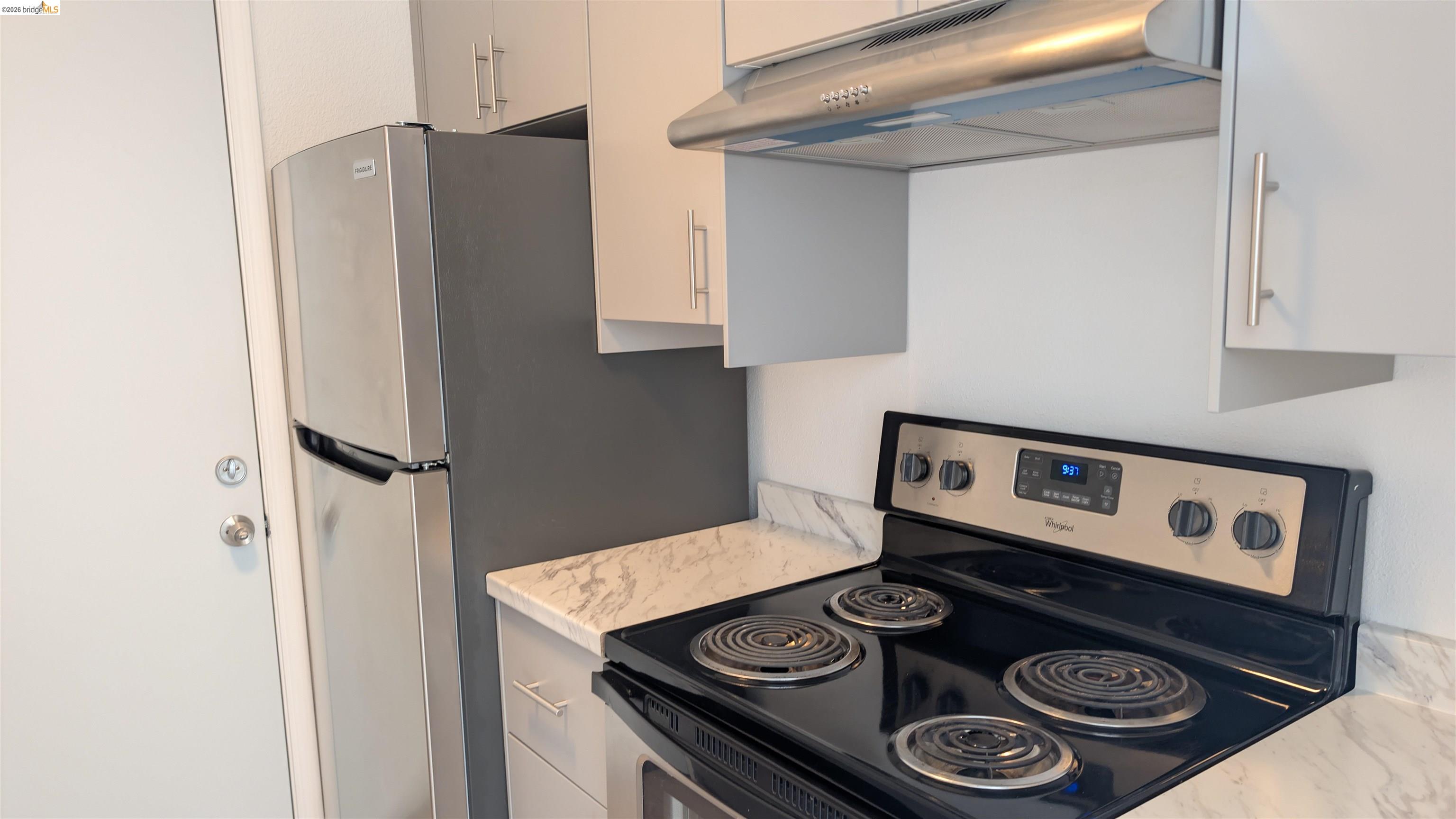 1387 Del Rio Circle, Unit B Concord, CA 94518 - Photo 9 of 22