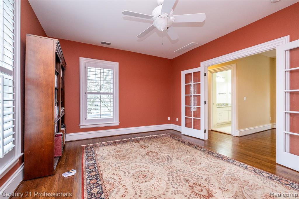 302 West 3rd Street Rochester, MI 48307 - Photo 50 of 74 Gallery Image 50
