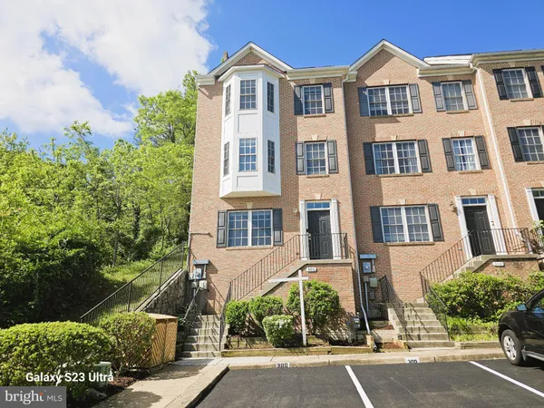 $639,000 | 300 Center Lane, Occoquan, VA 22125